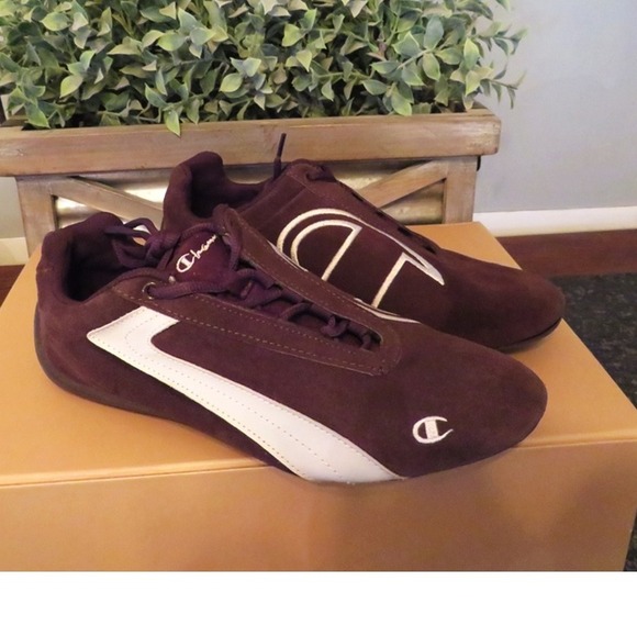 Authentic Champion Men's Brown Suede Logo Sneakers Size 9.5 – Non-Marking Sole - Picture 1 of 8